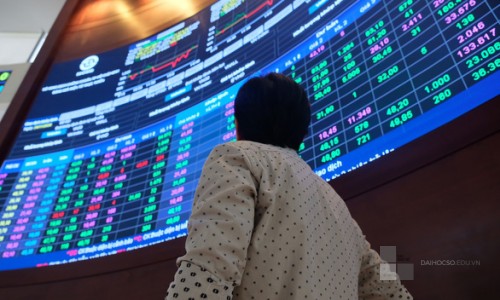 Cả tỉ đô đổ mạnh vào chứng khoán, tiền ở đâu ra?